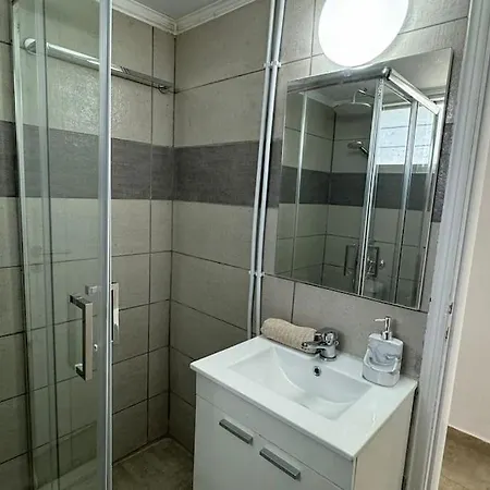 Two Bedroom In Downtown