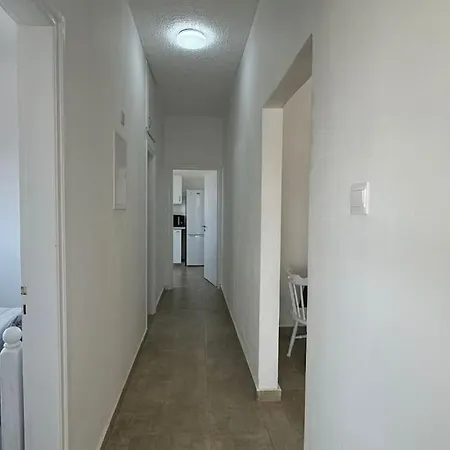 Two Bedroom In Downtown 아파트 라르나카
