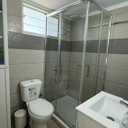 아파트 Two Bedroom In Downtown *